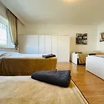 Emilbnb In Der Sandstrasse *