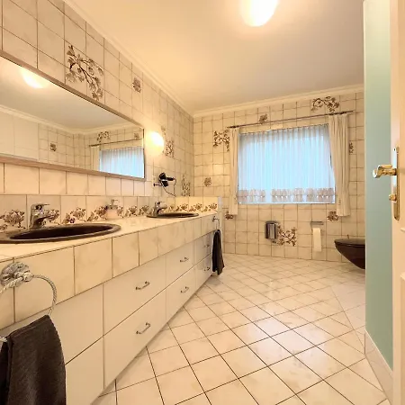 Emilbnb In Der Sandstrasse