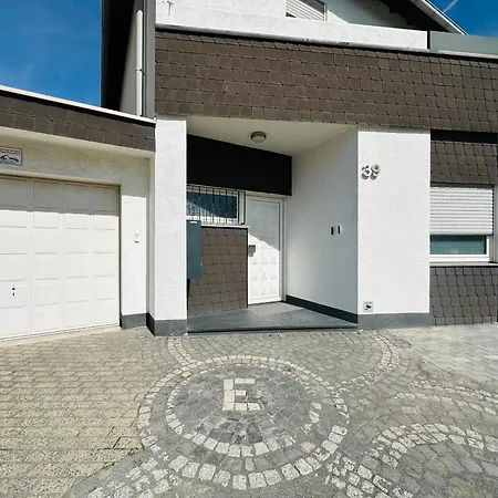 Emilbnb In Der Sandstrasse 公寓 *